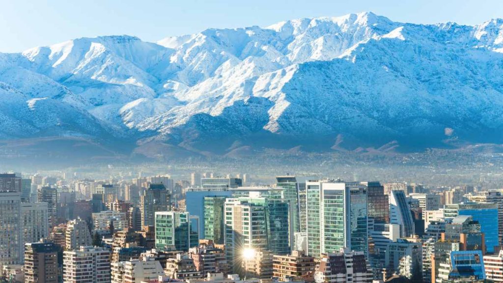 Sistema Frontal Nieve Santiago GettyImages 498010545