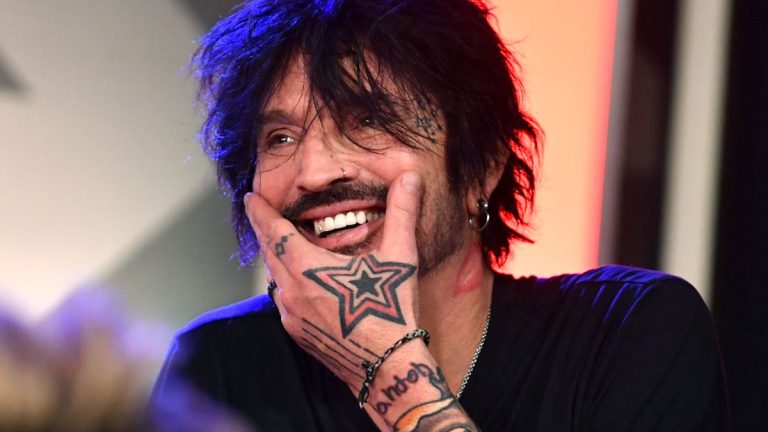 Tommy Lee (1)