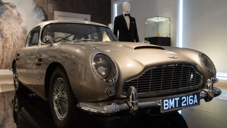 Aston Martin DB5 James Bond