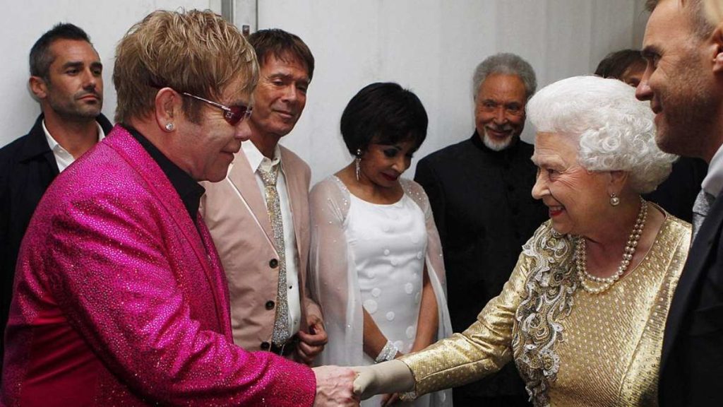 Elton John Reina Isabel II