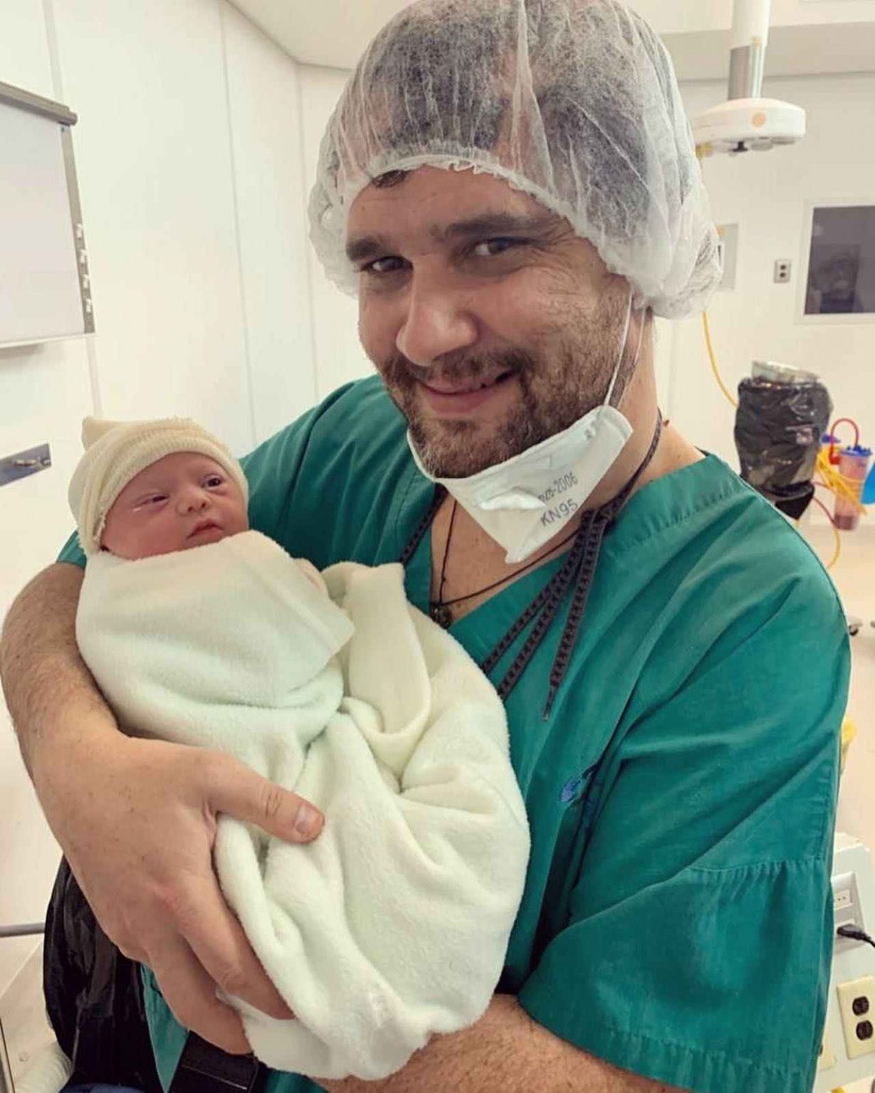 Ignacio Rivadeneira Y Su Hijo 1229x1536