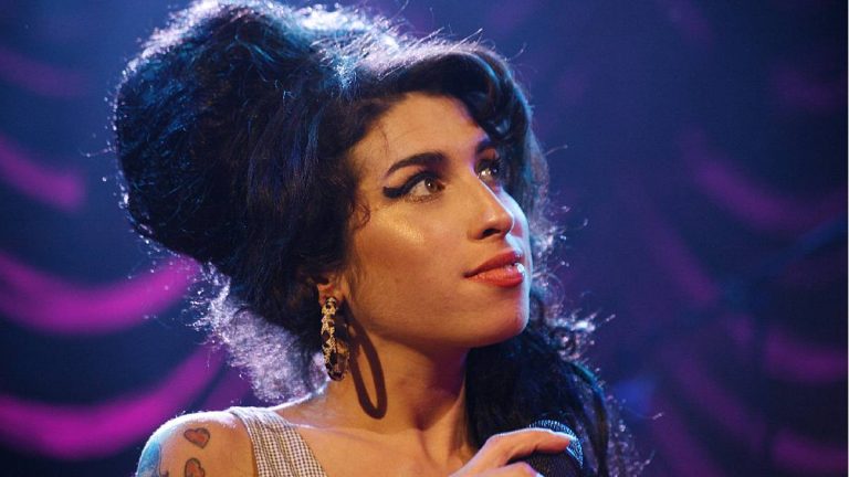 Amy Winehouse James Bond