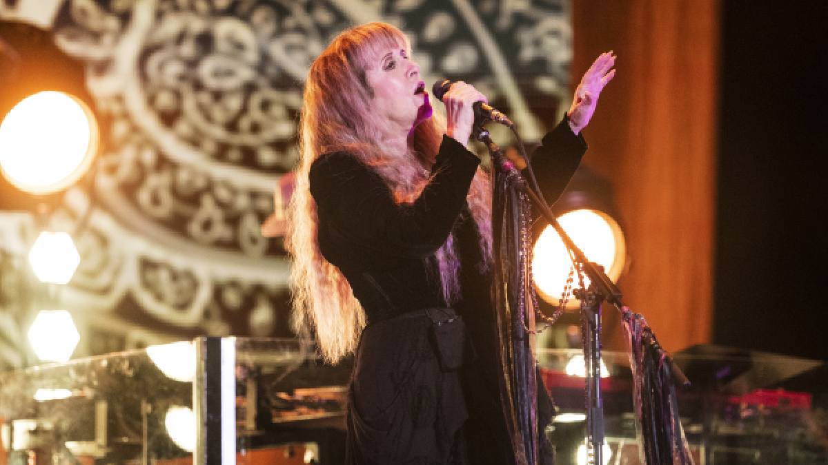 Stevie Nicks anuncia su regreso con el nuevo single 'For What It's