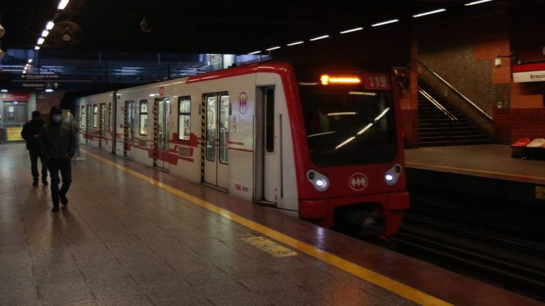 Metro De Santiago