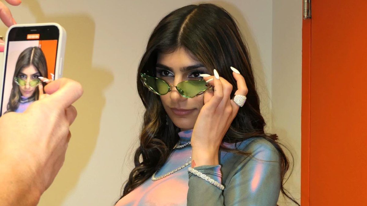 Mia Khalifa 2