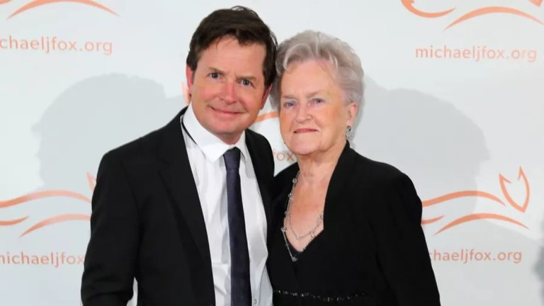 Michael J. Fox Y Su Madre