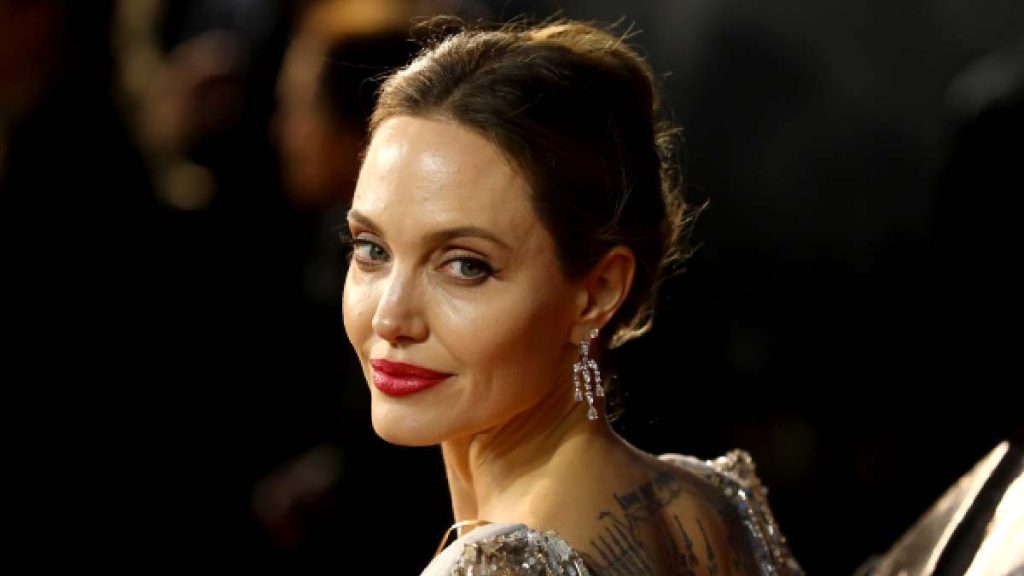 Angelinajolie Pablolarrain