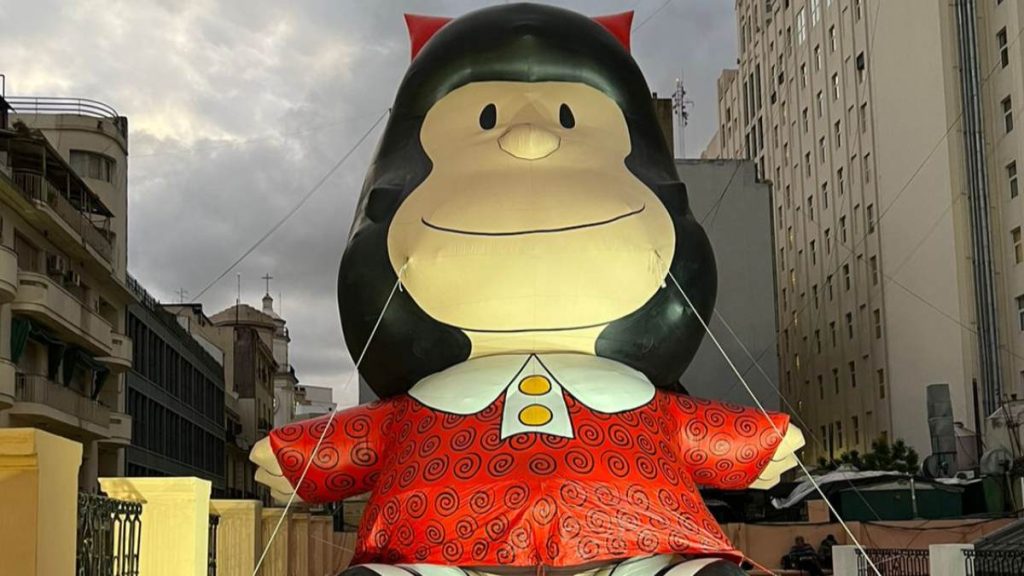 Paris Parade 2022 Mafalda