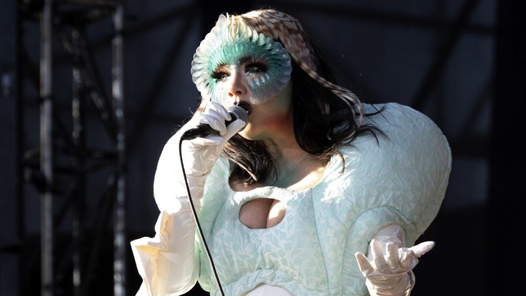 Bjork Revela La Cancion Que Mas Ha Escuchado En Los Ultimos 20 Años