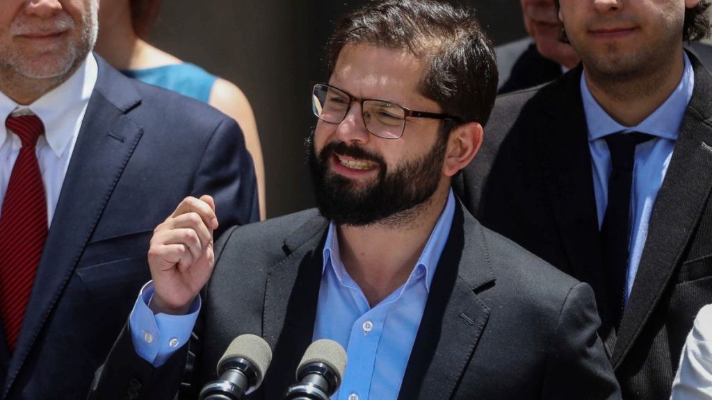 Cadem_ Desaprobacion Del Presidente Aumenta