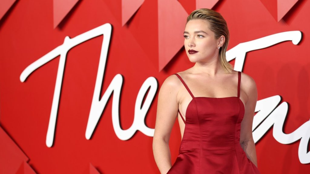 Florence Pugh Lanzara Musica