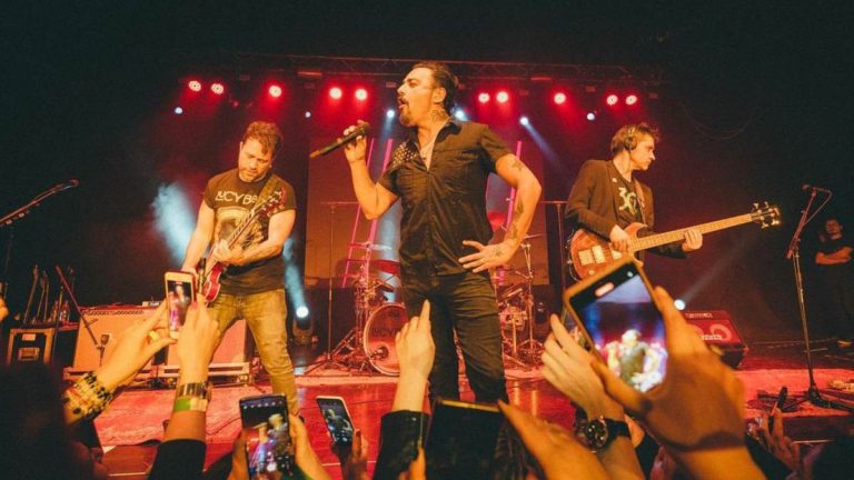 Lucybell Agenda Especial Show Para San Valentin