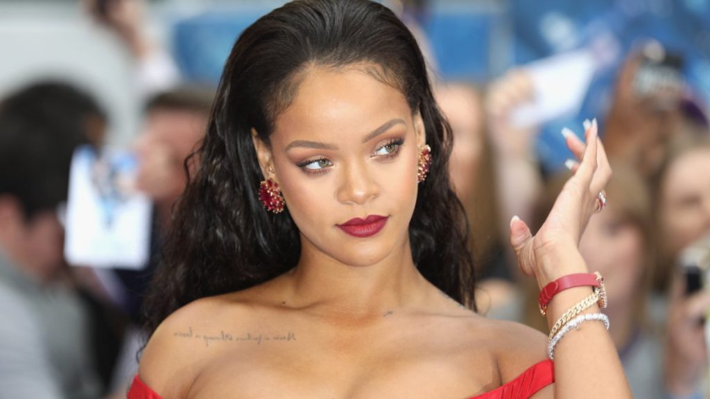 Rihanna Estrena Adelanto De Super Bowl