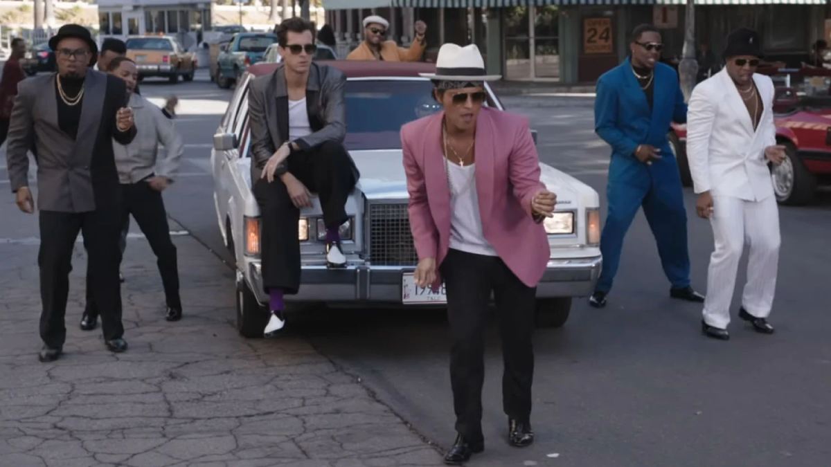 Uptown Funk en discordia BMG se enfrenta a una demanda por presuntas