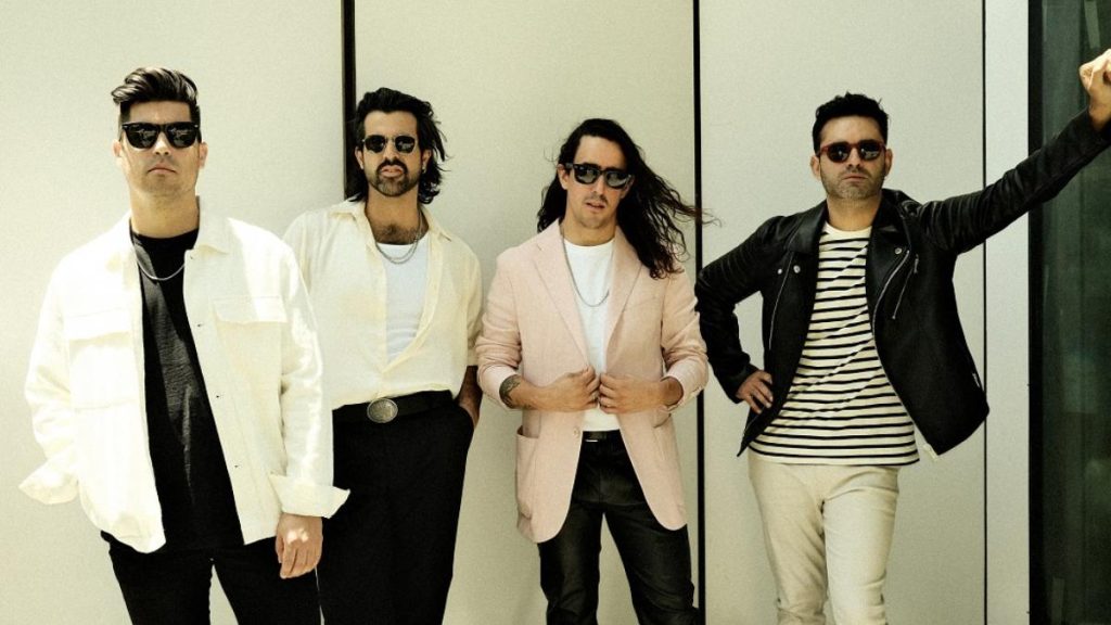 We Are The Grand Estrena Refugio