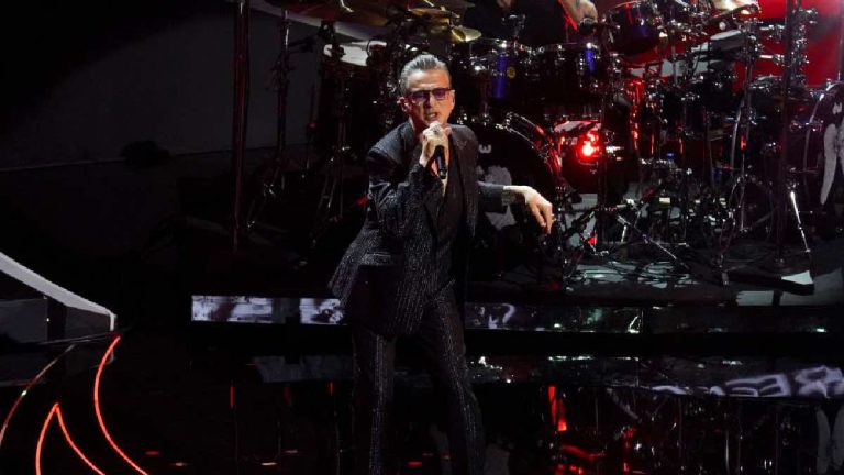 Depeche Mode Revisa La Increíble Presentación De Ghosts Again Y Personal Jesus