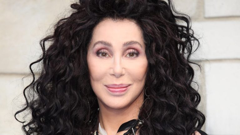 Cher Anuncio Que Sacara Dos Albumes