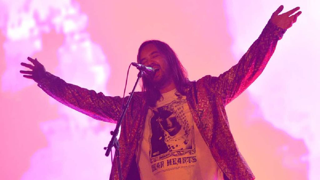 Kevin Parker Preocupa A Sus Fanáticos