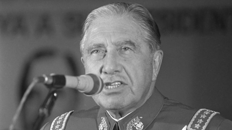 Revocan _hijo Ilustre_ De Puerto Montt A Augusto Pinochet