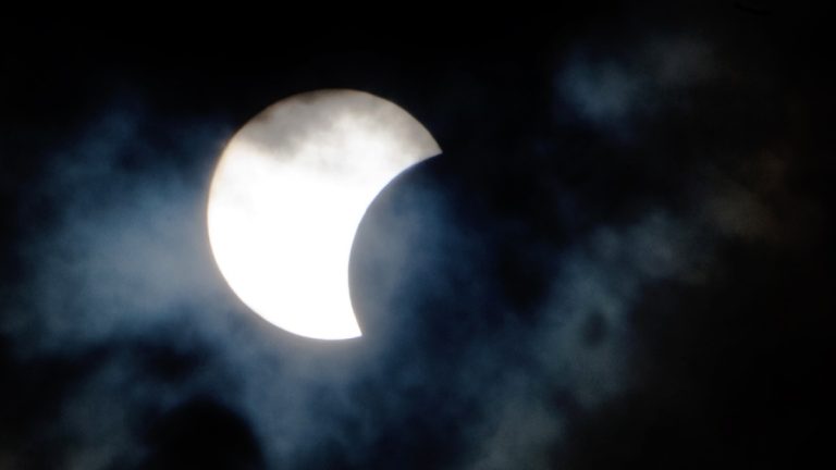 Eclipse Híbrido