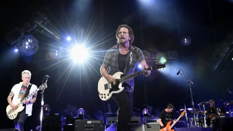 El Llamado De Pearl Jam Al Congreso Chileno