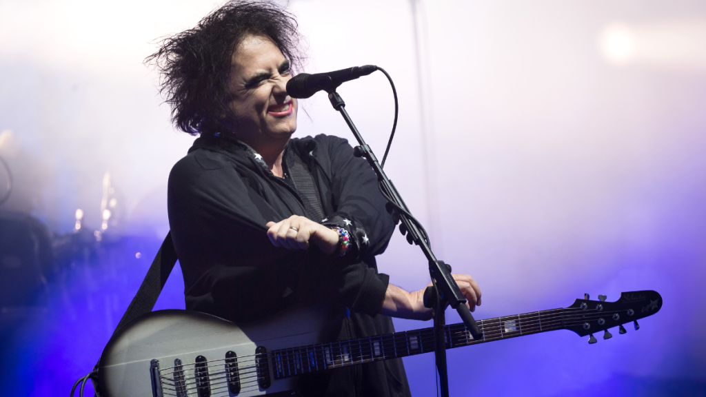 ROBERT SMITH