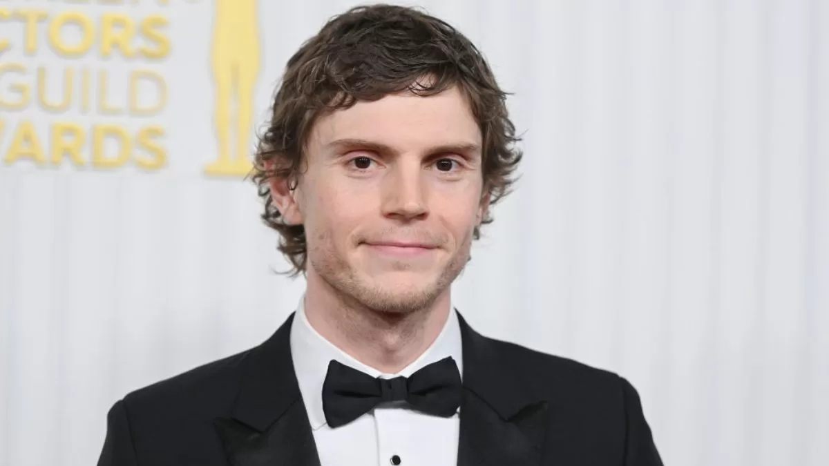 Evan Peters