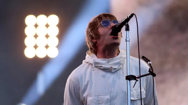 Liam Gallagher Anuncia Nuevo Album En Vivo Knebworth 22