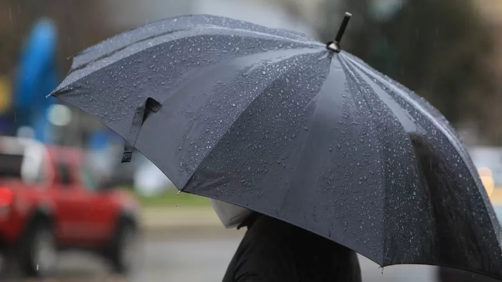 Lluvia en Santiago