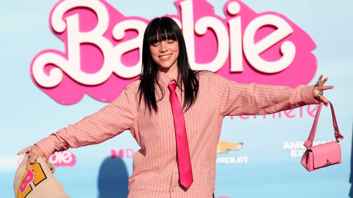 Billie Eilish lanza su canción para 'Barbie' junto a un video dirigido