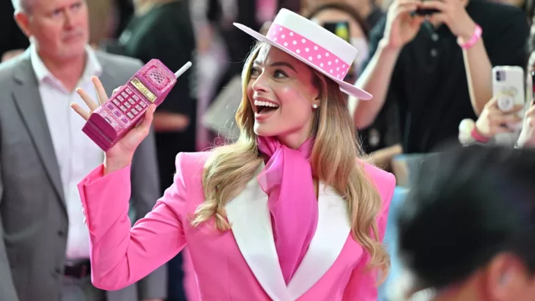 Costo de barbie on sale
