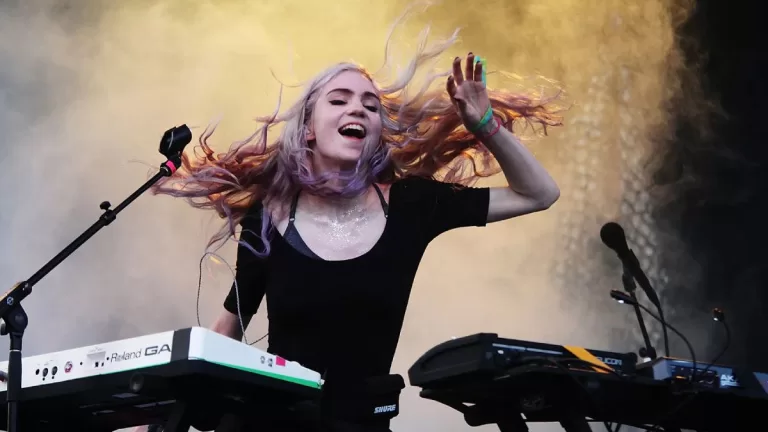 Grimes Confirma Su Debu En Chile Para 2023