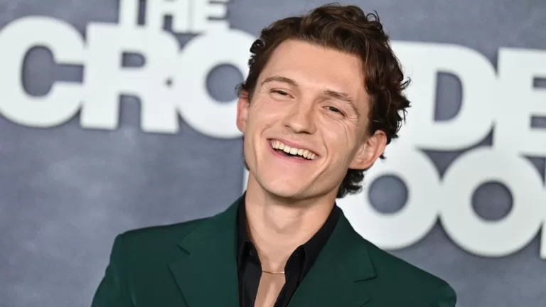 Tom Holland Revela La Sustancia A La Que Es Adicto