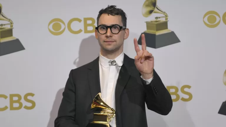 Jack Antonoff Revela El Nombre De La Cantante Que Lo Descubrio