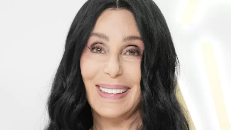 Cher Anuncia Su Primer Album Navideño