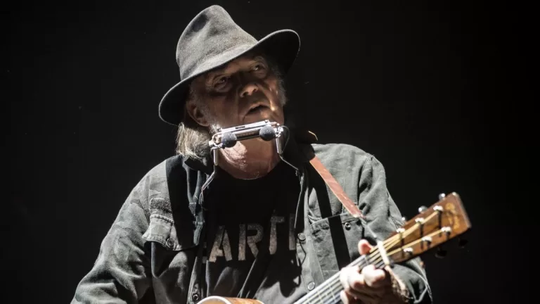 Neil Young Time Fades Away