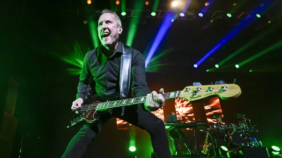 OMD lanza nuevo y futurista single ‘Slow Train’ como adelanto de su primer álbum en seis años