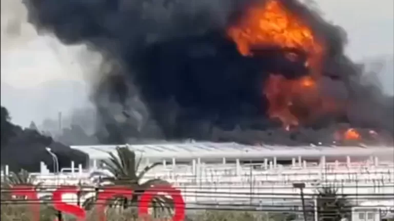 Mega Incendio En Planta De Gas De Maipú_ Vecinos Registraron Fuertes Explosiones Y Humo Tóxico