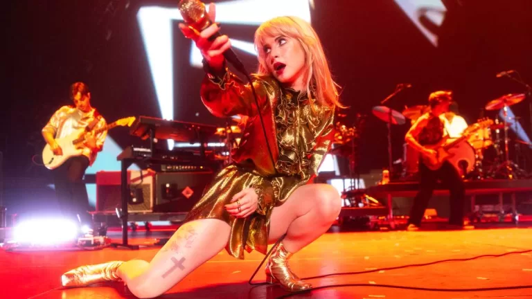 Paramore Anuncia La Redicion De This Is Why Con Artistas Como Wet Leg