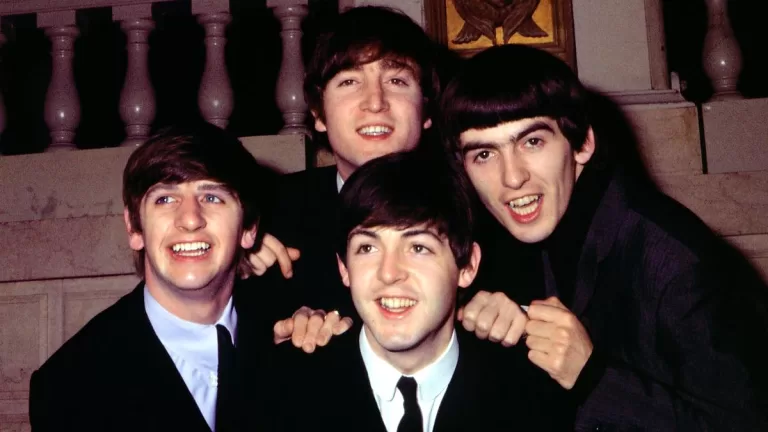 The Beatles Publica El Video De Now And Then