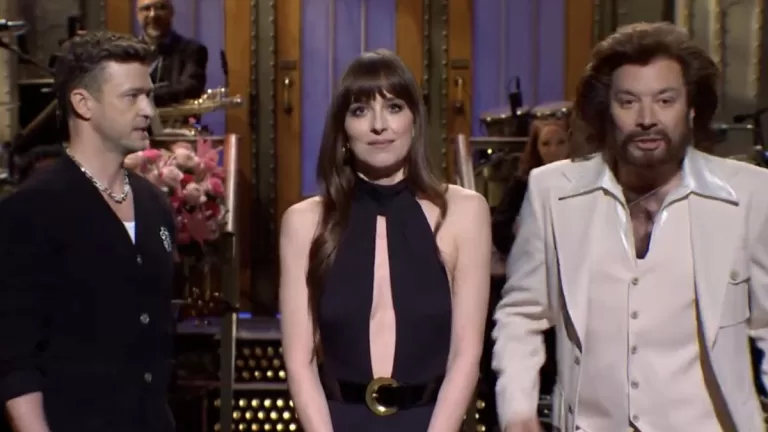 Jimmy Fallon Sorprende A Dakota Johnson En Saturday Night Live