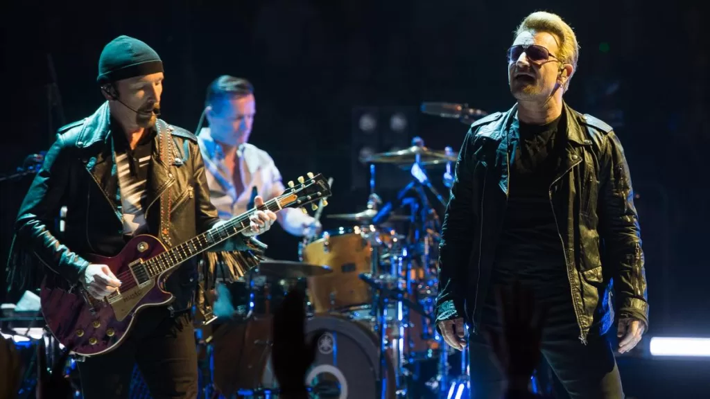 ¡Nunca Antes Visto! U2 Tocó _Atomic City_ En Los Grammy 2024 Con Un Espectacular E Inédito Vistazo Al Interior De The Sphere