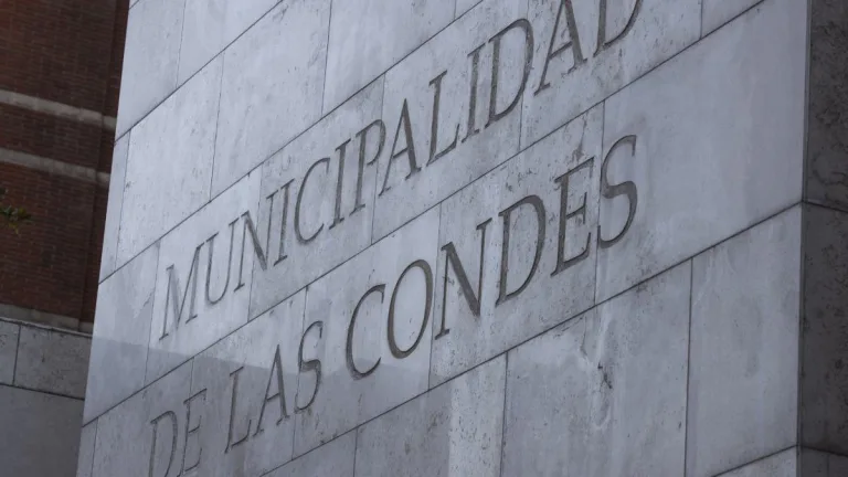 Encuentran A Persona Fallecida Al Interior De La Municipalidad De Las Condes