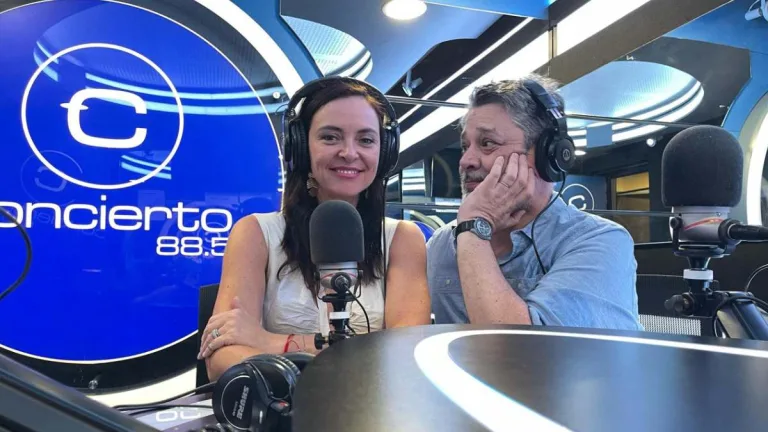 Maria Elena Dressel Y Marco Silva Celebran Su Llegada A Radio Concierto