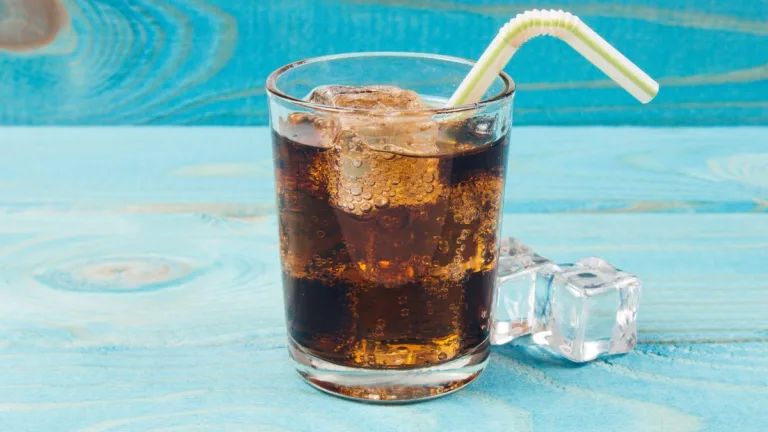 Estudio revela que el consumo habitual de bebidas sin azúcar puede generar serios problemas cardíacos