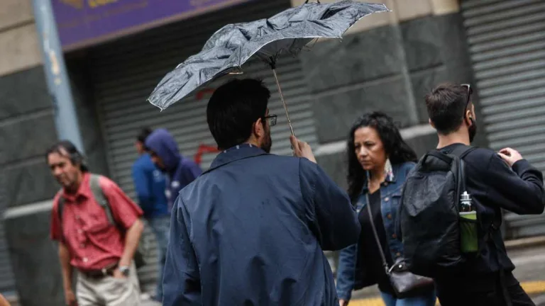 Lluvia En Santiago