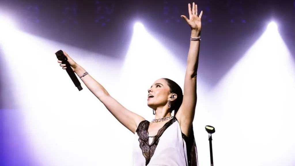 Javiera Mena Teatro Municipal De Santiago