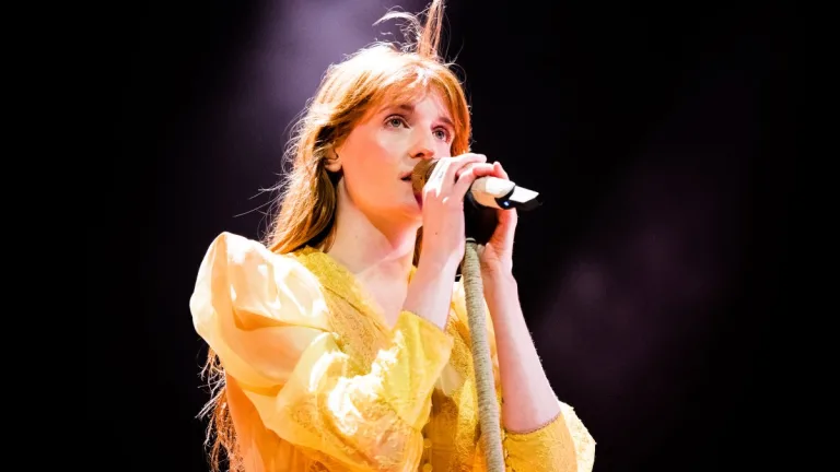 Florence And The Machine Logra Su Primer Top 10 En El Billboard Hot 100