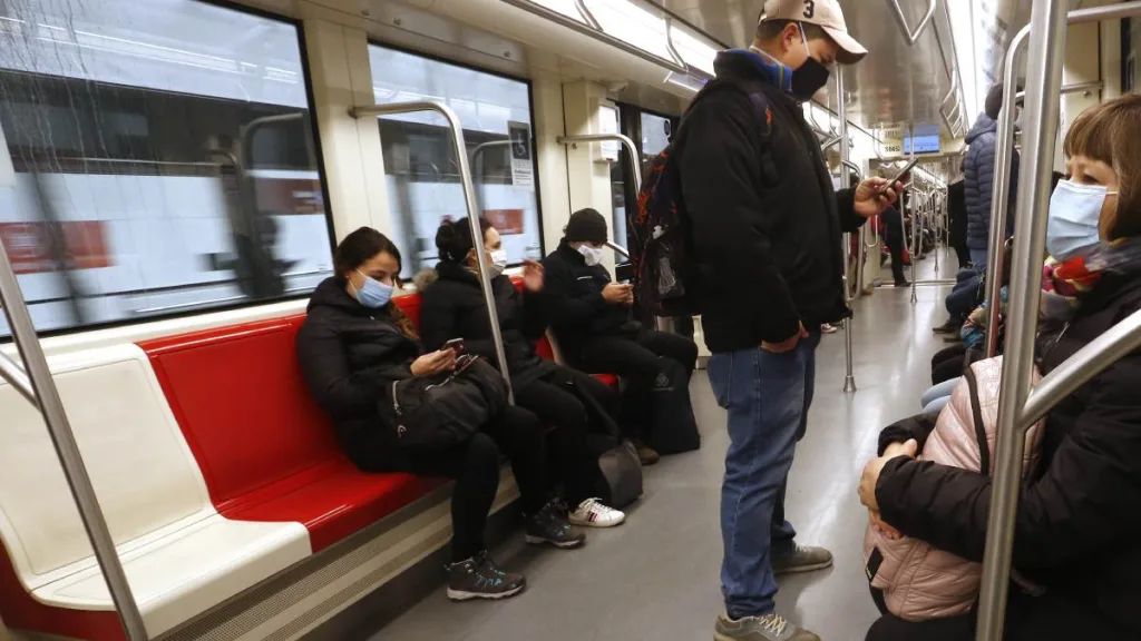 Metro De Santiago Informa Funcionamiento Parcial De Estaciones