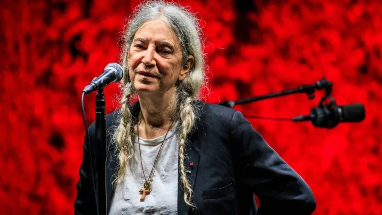 Patti Smitttth